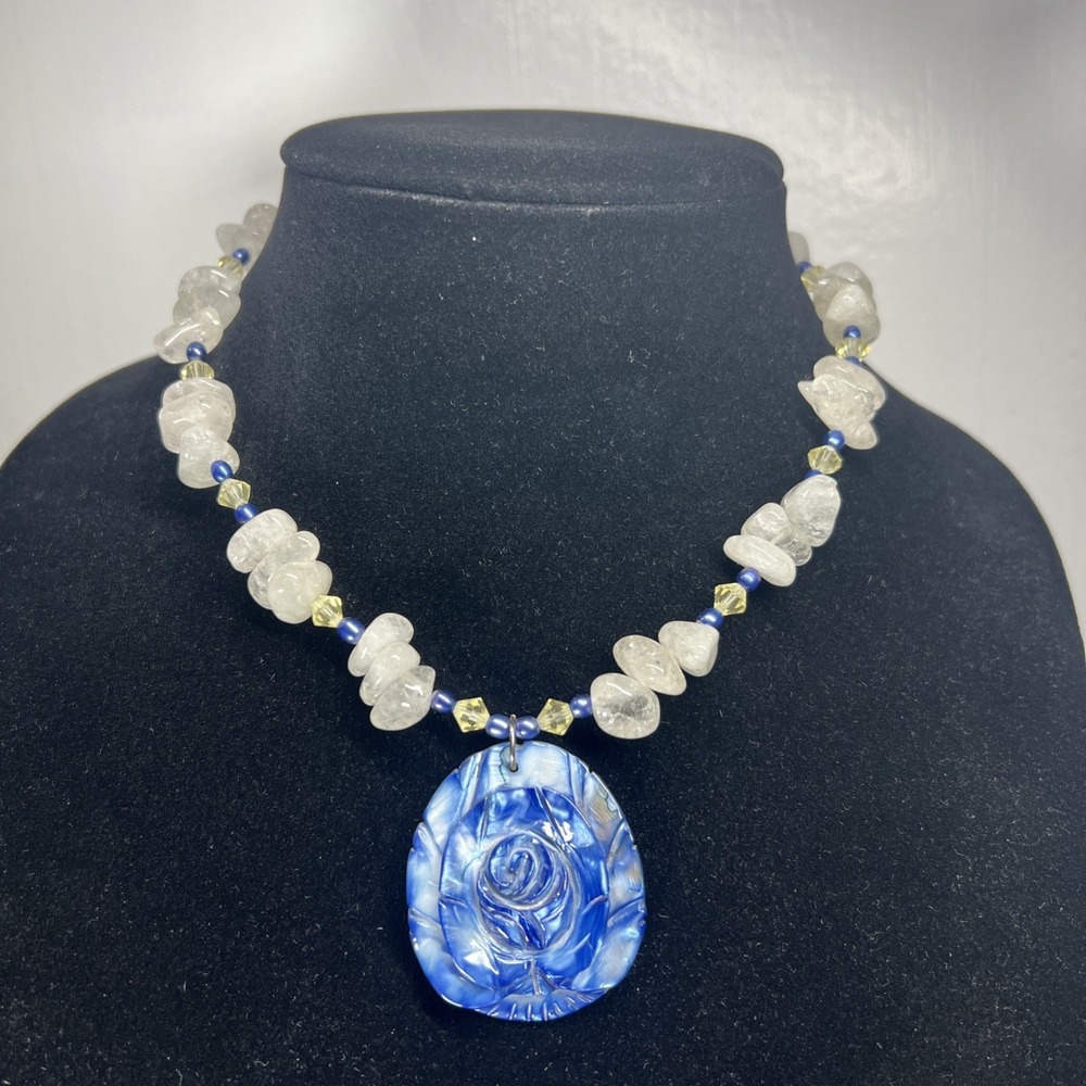Artisan Carved Blue Rose Sea Shell Pendant Glass Beads‎ Necklace 16"